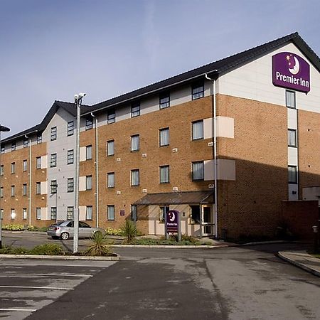 Premier Inn Manchester West Didsbury Exteriör bild