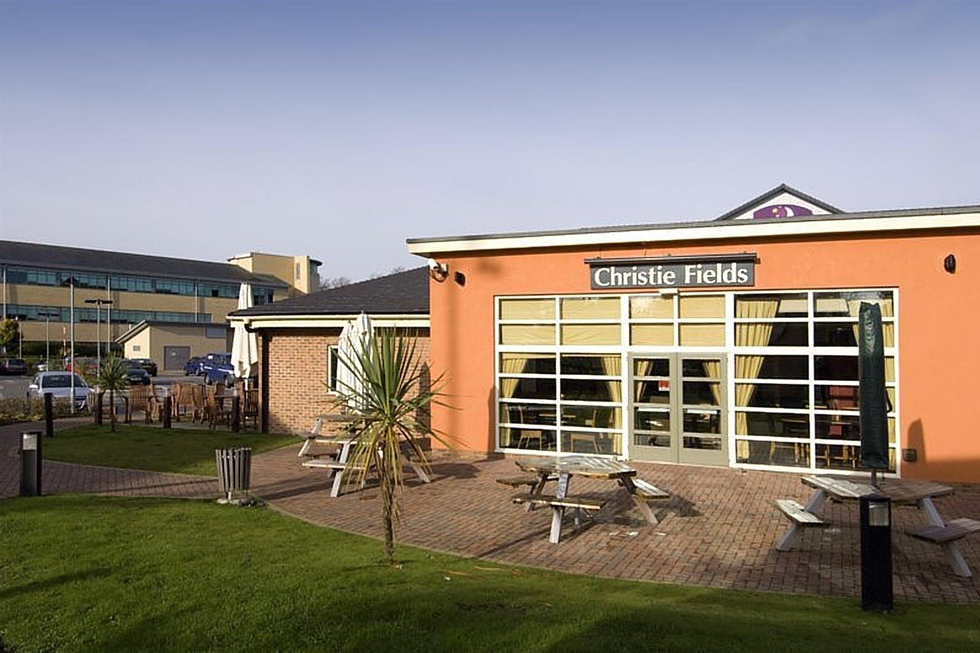 Premier Inn Manchester West Didsbury Exteriör bild