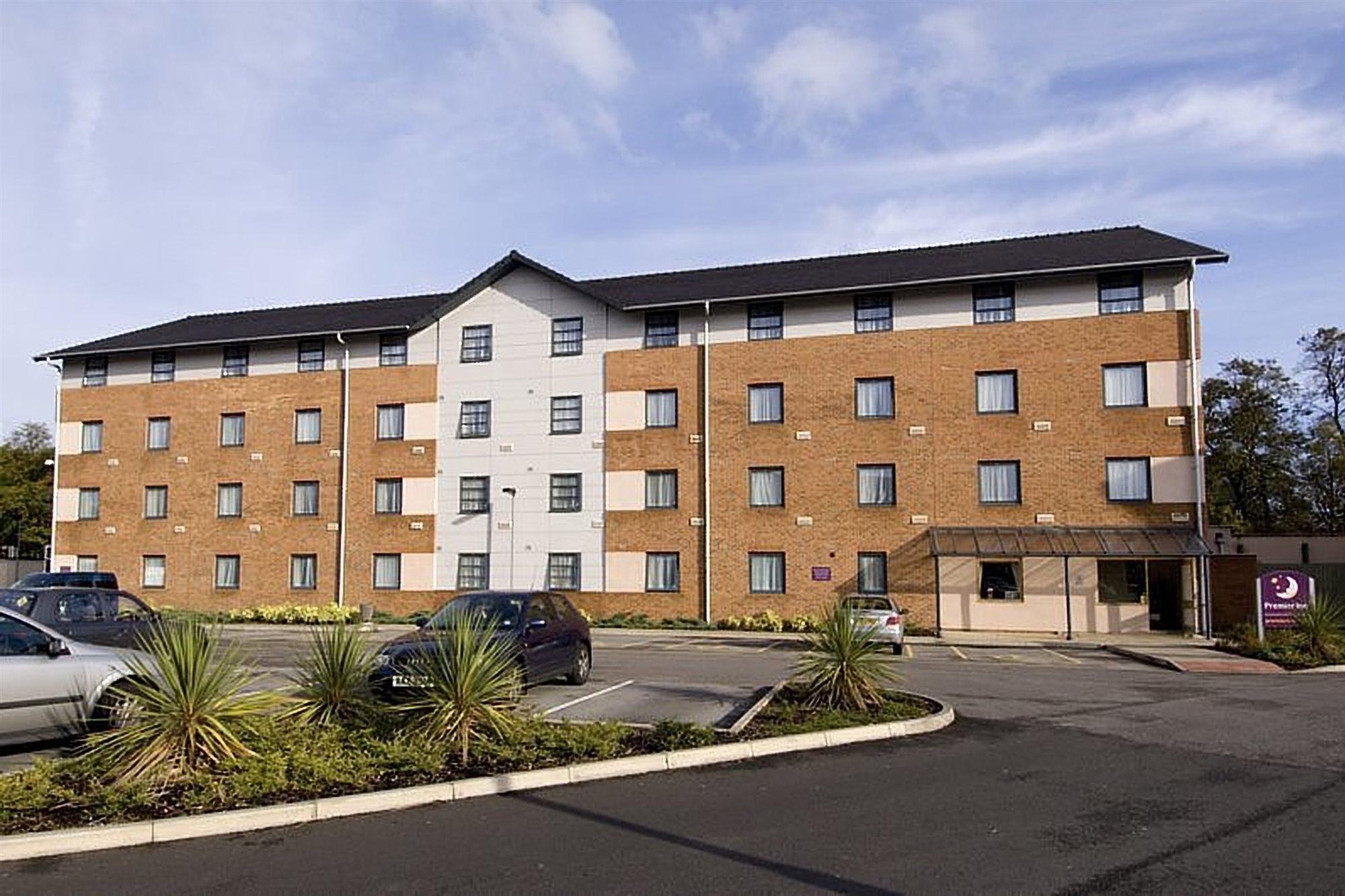 Premier Inn Manchester West Didsbury Exteriör bild
