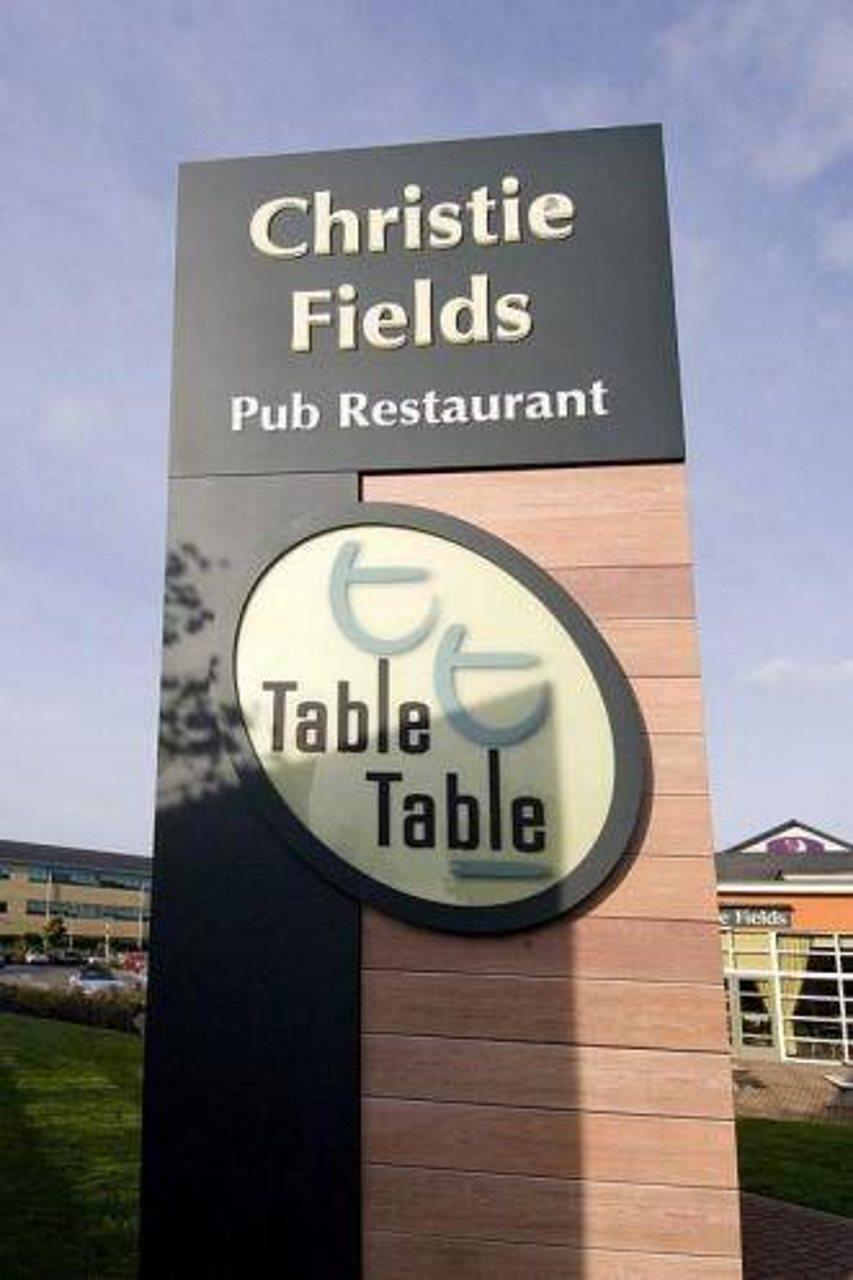 Premier Inn Manchester West Didsbury Exteriör bild